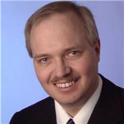 Diplomphysiker, der Nachhilfeunterricht für Schüler und Studenten aller Altersgruppen anbietet